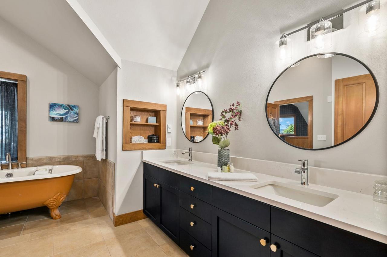 Saratoga Inn Langley Ngoại thất bức ảnh