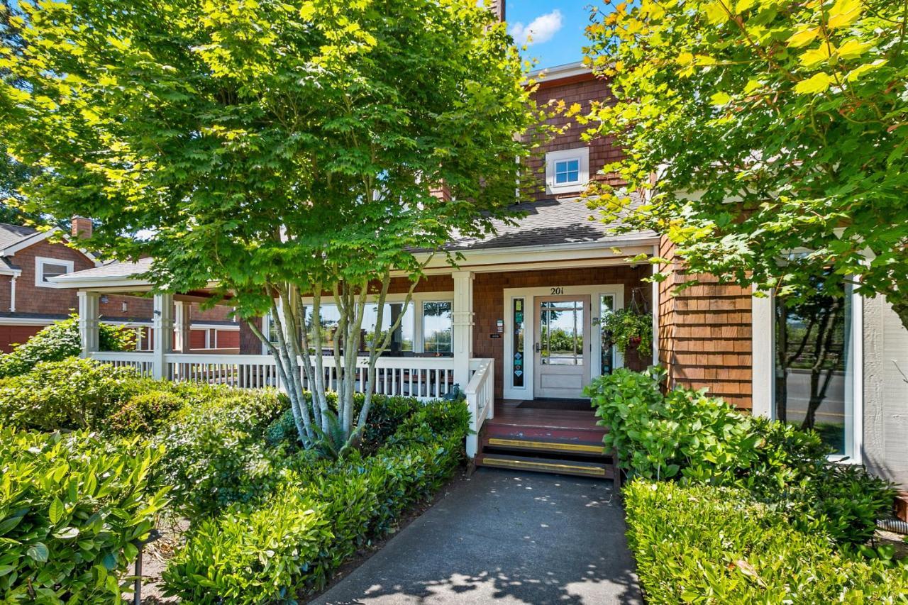 Saratoga Inn Langley Ngoại thất bức ảnh