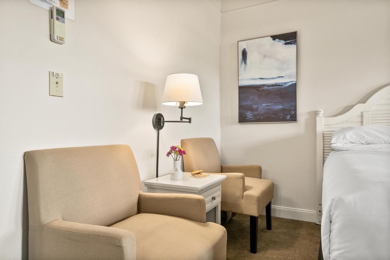 Saratoga Inn Langley Ngoại thất bức ảnh
