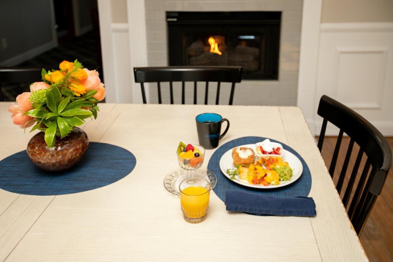 Saratoga Inn Langley Ngoại thất bức ảnh