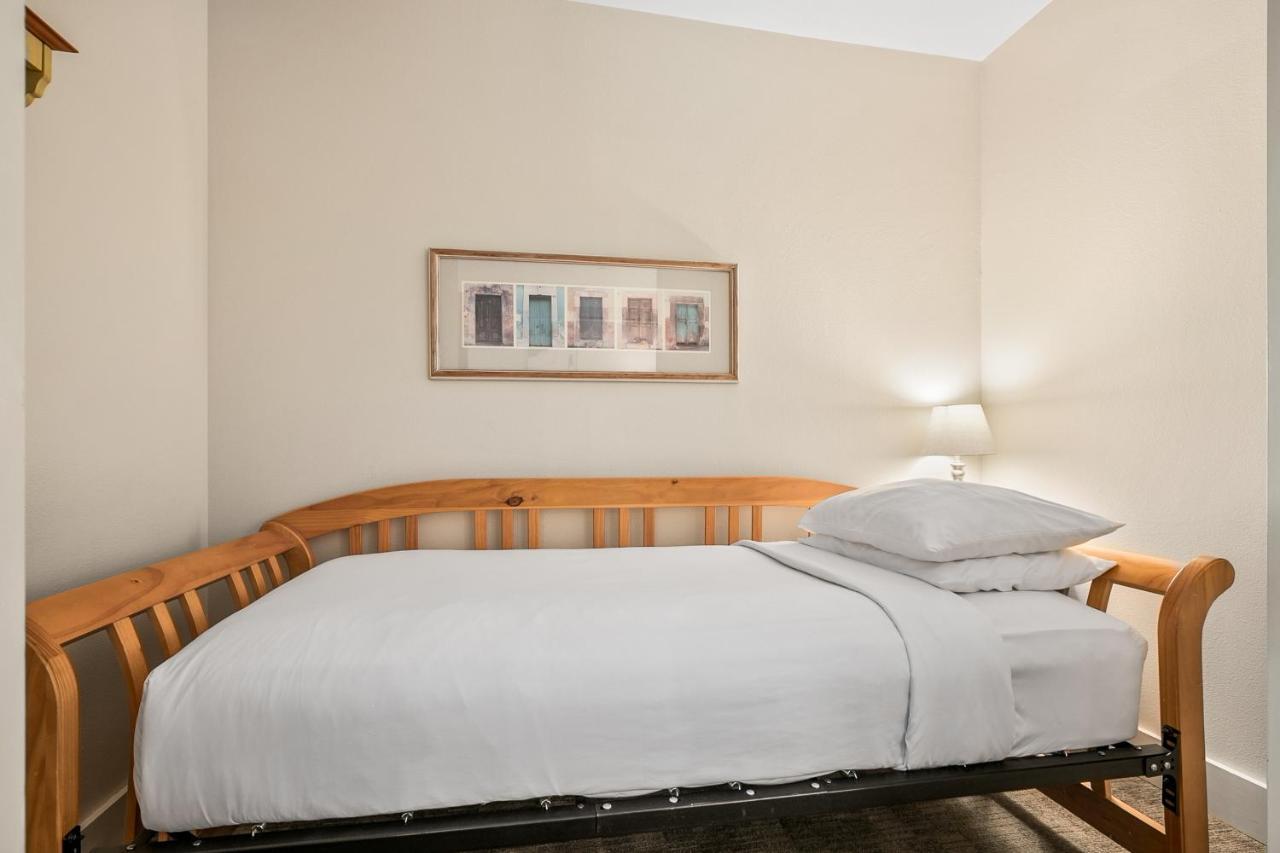 Saratoga Inn Langley Ngoại thất bức ảnh